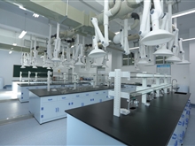 【化工專業(yè)實(shí)訓(xùn)基地】<br/>基礎(chǔ)化學(xué)實(shí)驗(yàn)室